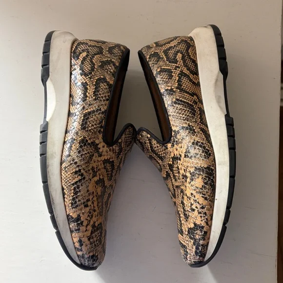 Aquatalia embossed leather sneakers - Picture 7 of 11